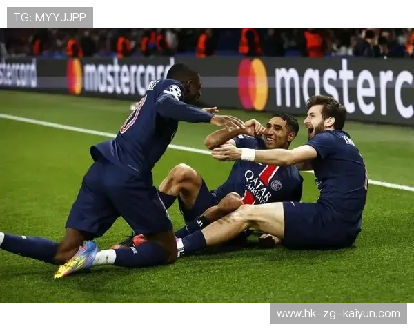 战术执行强度惊人,切尔西利用高位压迫形成连续射门 战术执行强度惊人,切尔西利用高位压迫形成连续射门